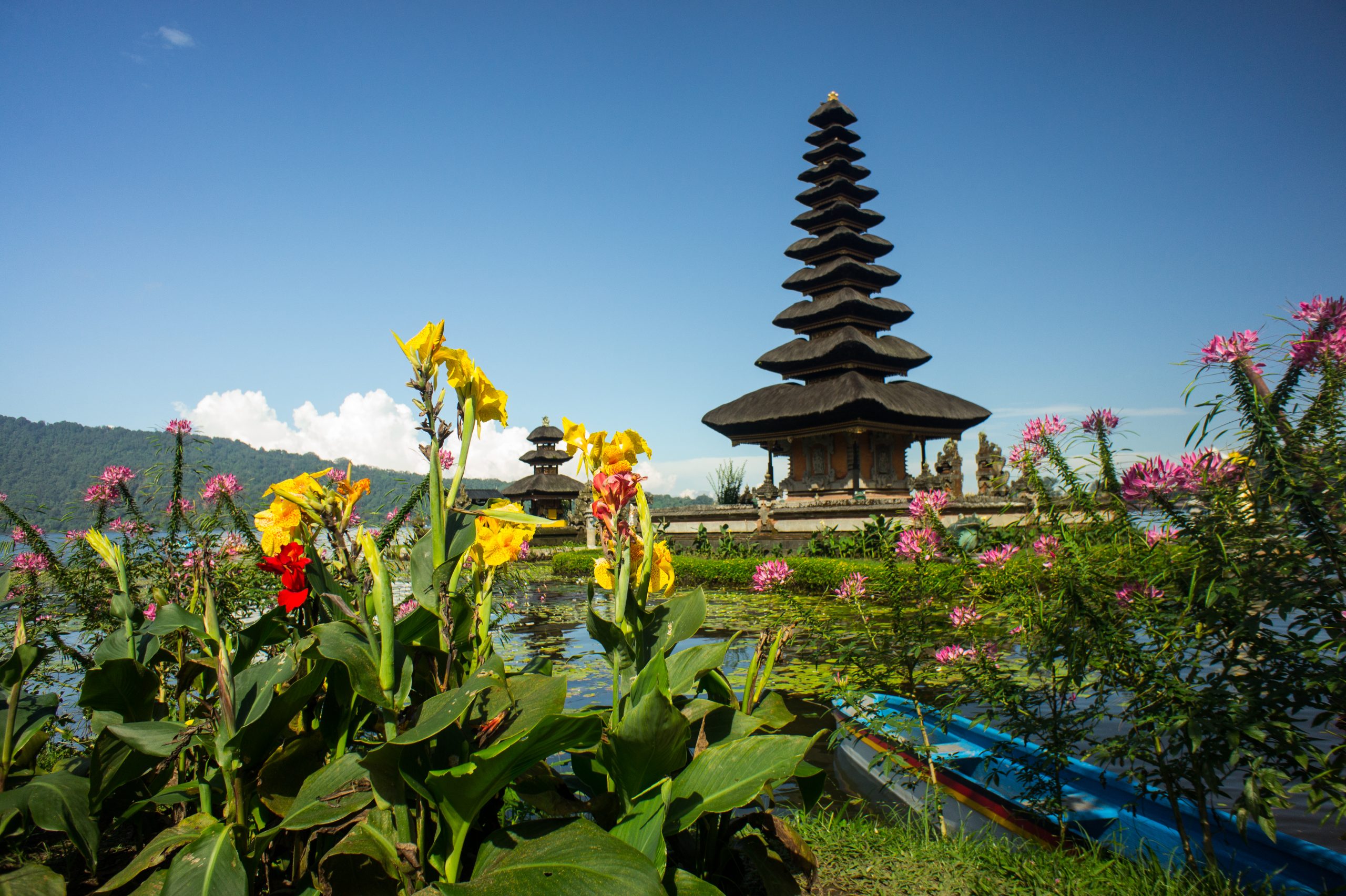 ulun-danu-beratan-temple-bali-with-flowers